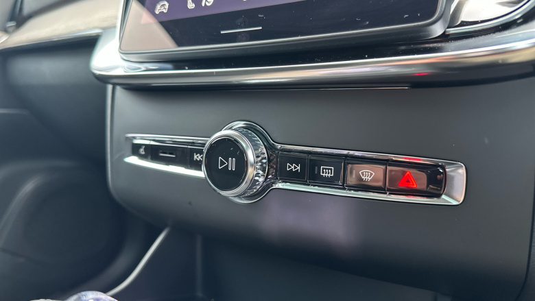 Volvo XC90 2.0 B5P Plus Dark 5dr AWD Geartronic Petrol Estate